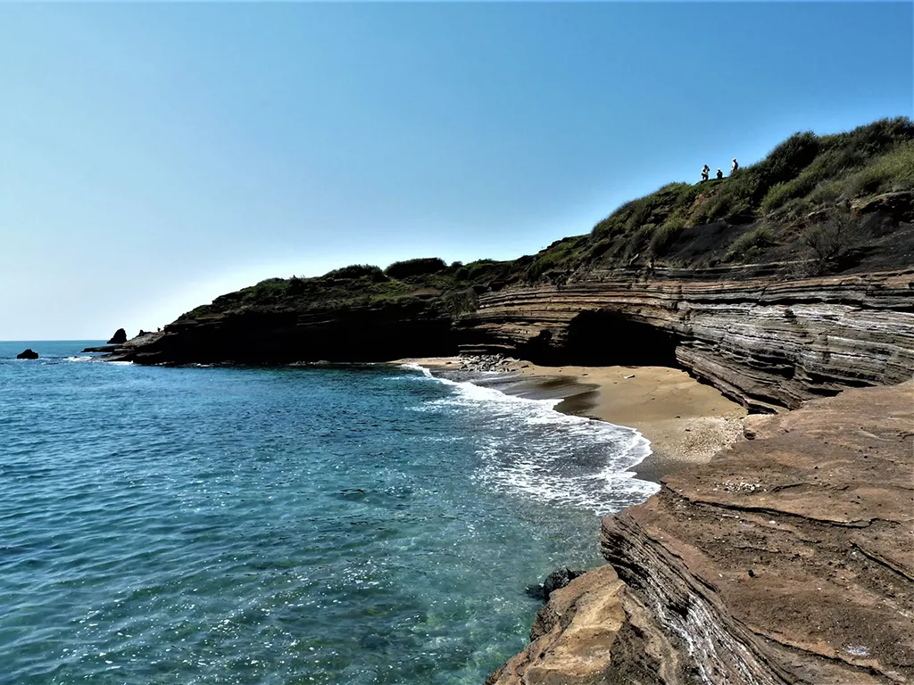 Rochelongue Underwater Site: Discovery, Finds & Early Iron Age Trade - Cap d'Agde